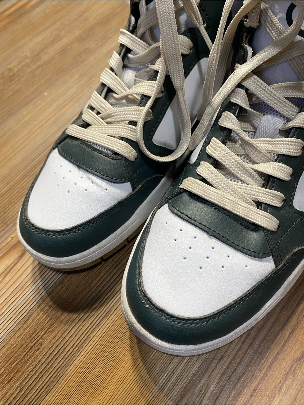 4/$16 Champion Arena Power HI V2 Men’s Shoes - Picture 5 of 10